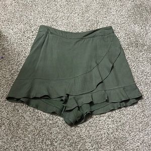 Women’s flowy skort